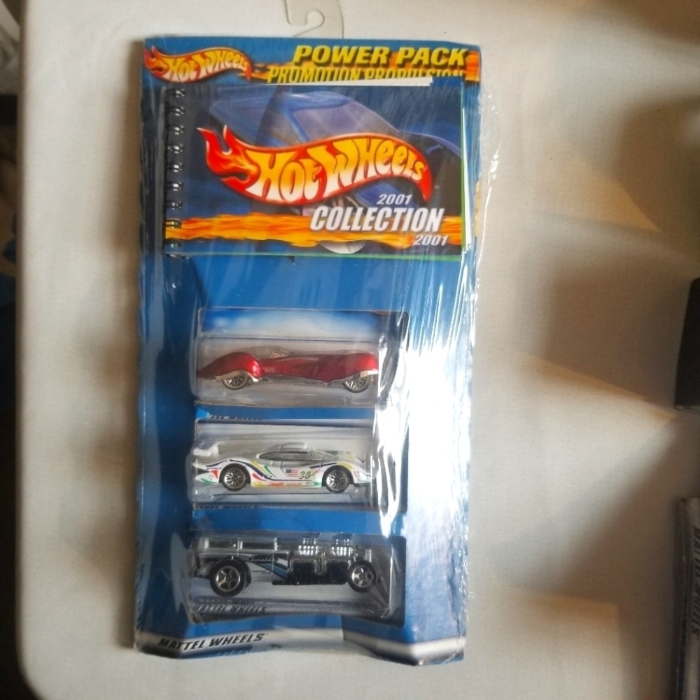 Way 2 Fast,Porsche 911,Phantatique Hot Wheel Promo 3 Car Pack with Bonus Book